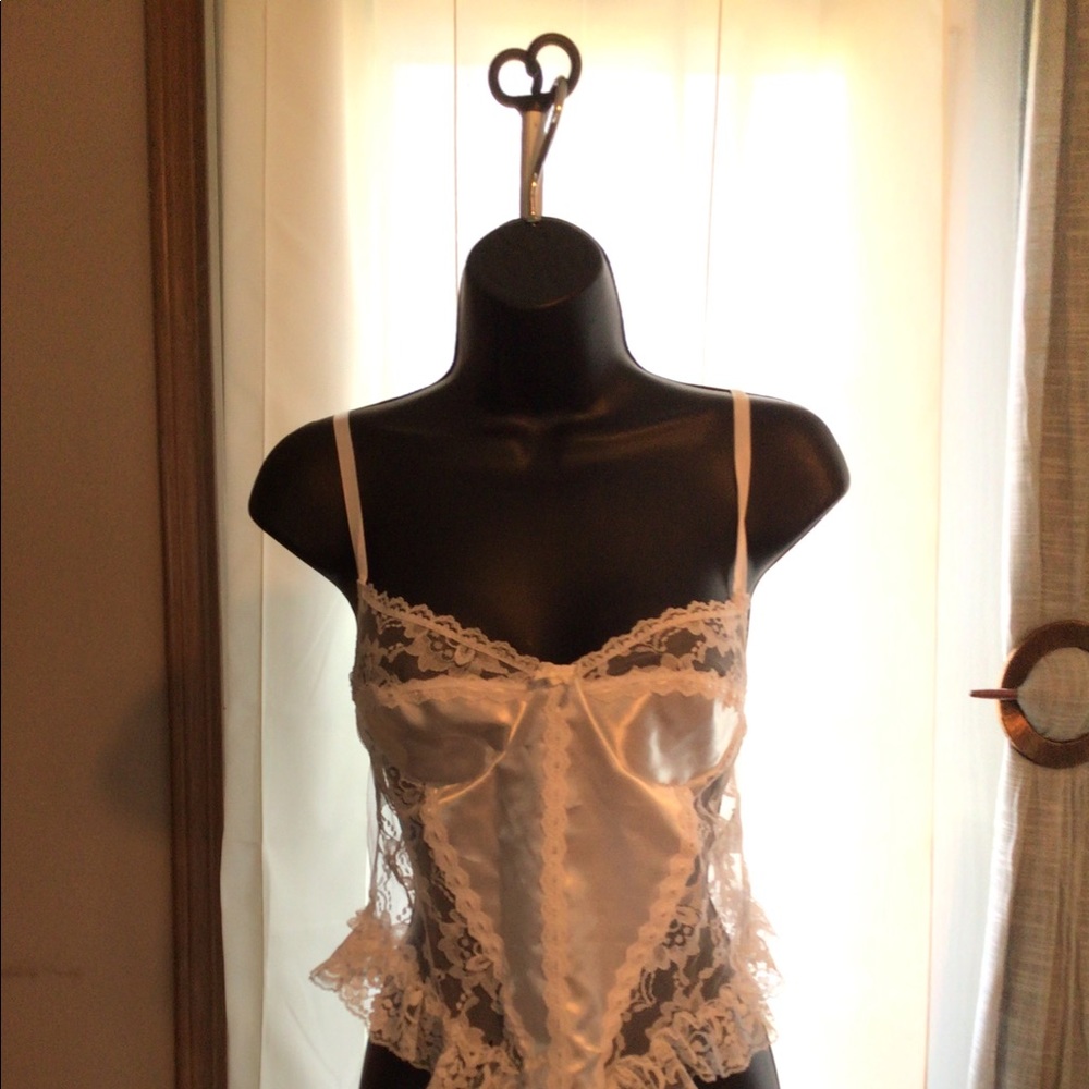 White llingerie Outfit size M .Has thong connected